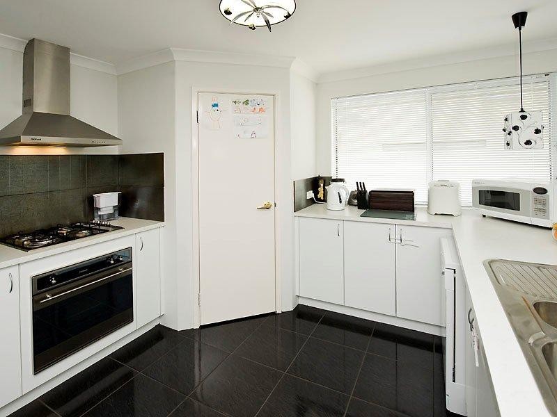 17 Frederick Way, Wannanup WA 6210