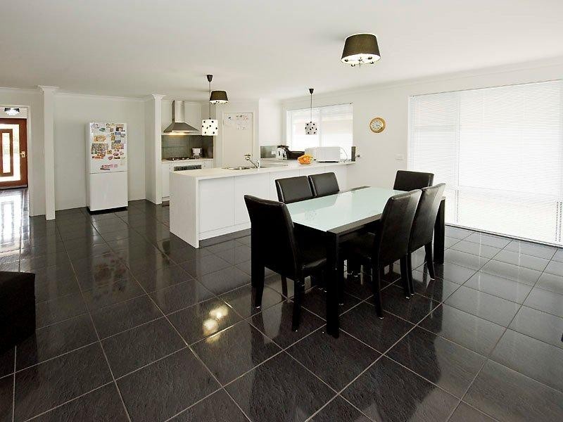 17 Frederick Way, Wannanup WA 6210