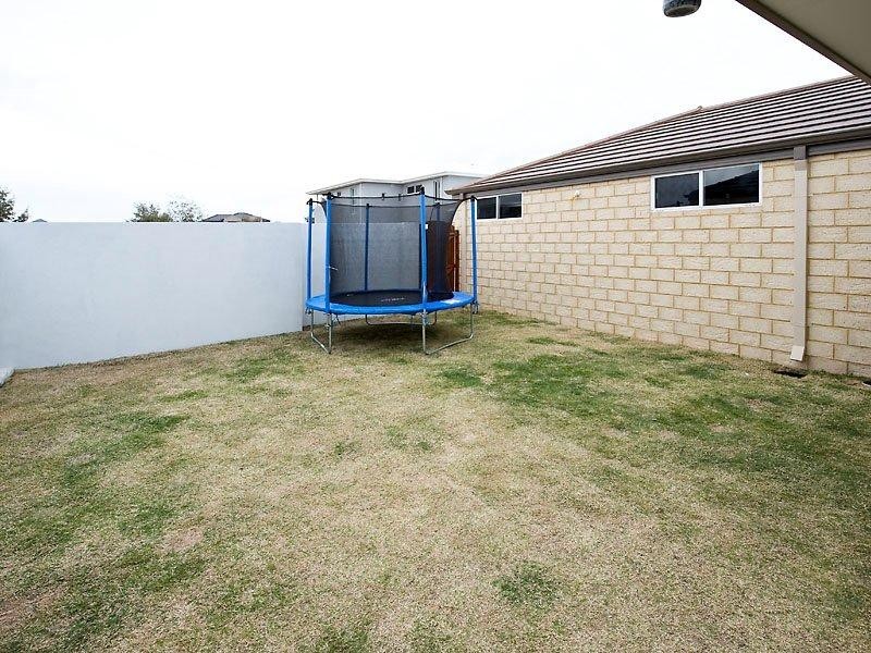 17 Frederick Way, Wannanup WA 6210