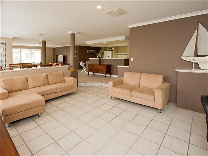 5 Coastal Retreat, Wannanup WA 6210