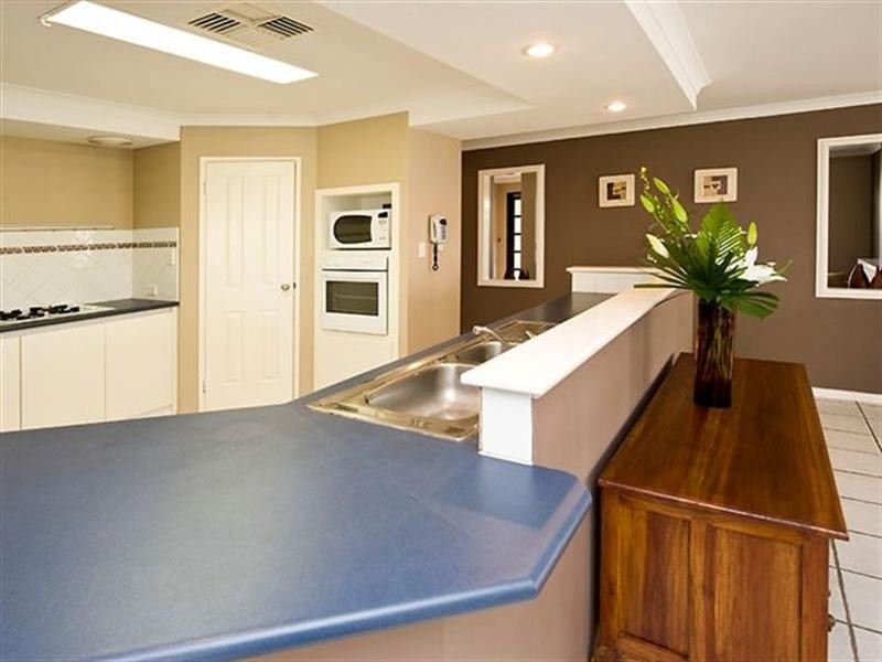 5 Coastal Retreat, Wannanup WA 6210