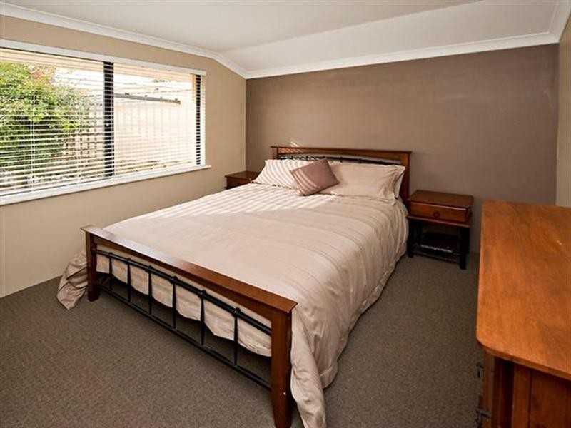 5 Coastal Retreat, Wannanup WA 6210