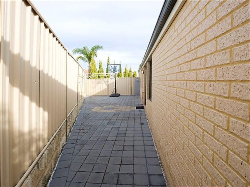 5 Coastal Retreat, Wannanup WA 6210