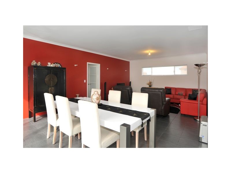 5 Crowsnest Terrace, Wannanup WA 6210