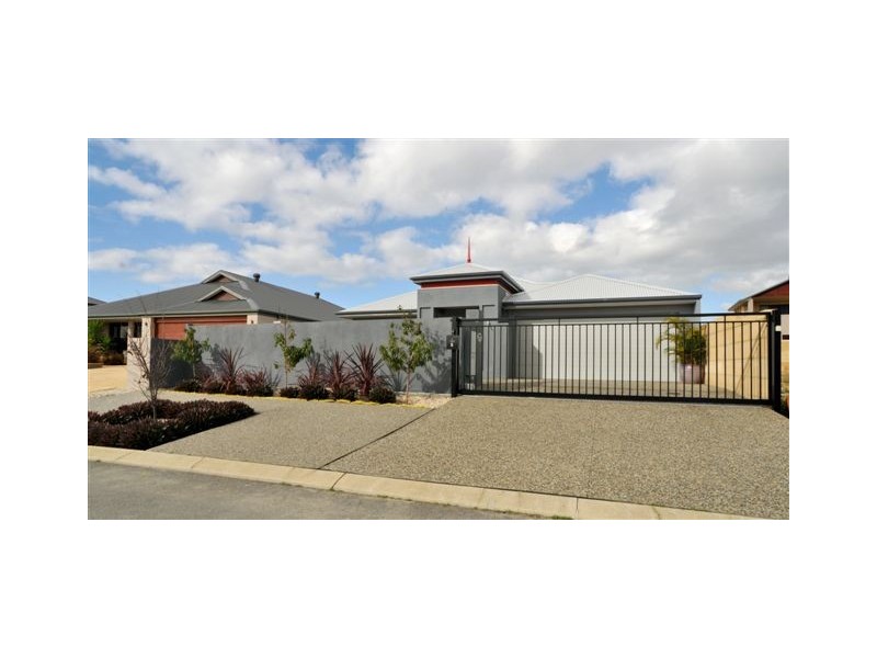 5 Crowsnest Terrace, Wannanup WA 6210