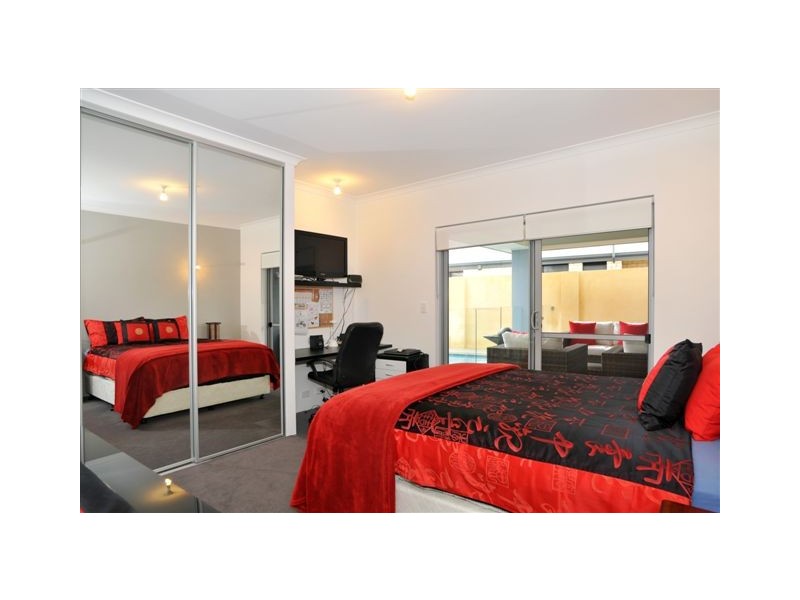 5 Crowsnest Terrace, Wannanup WA 6210