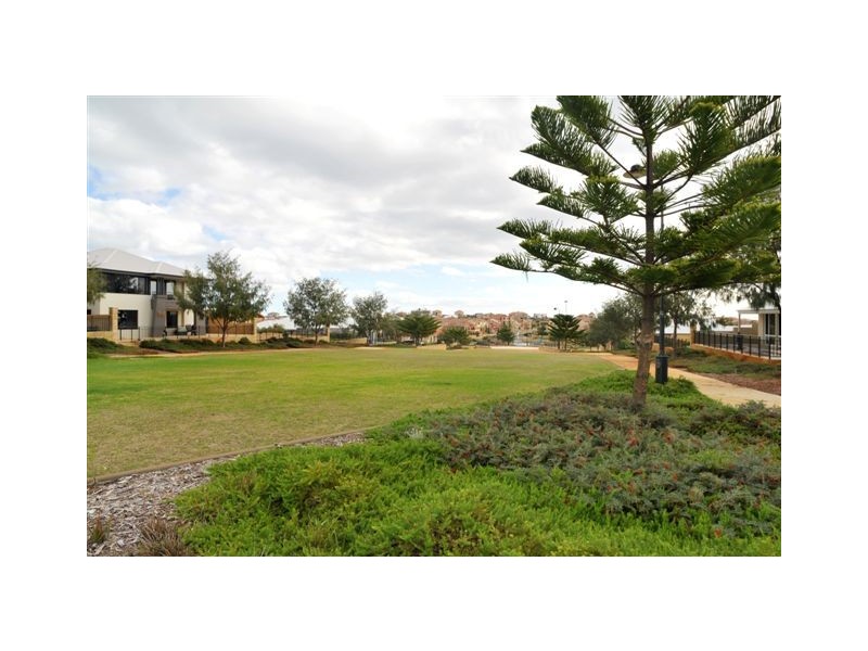 5 Crowsnest Terrace, Wannanup WA 6210