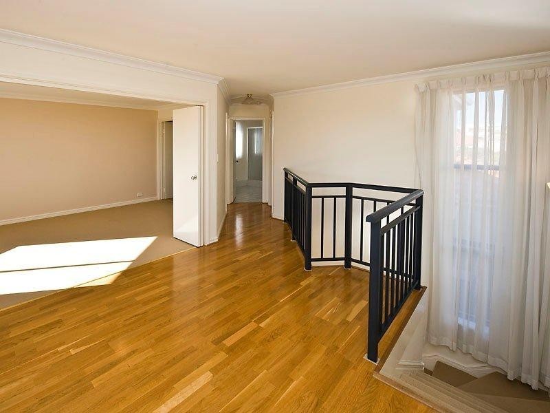 8 Westview Parade, Wannanup WA 6210