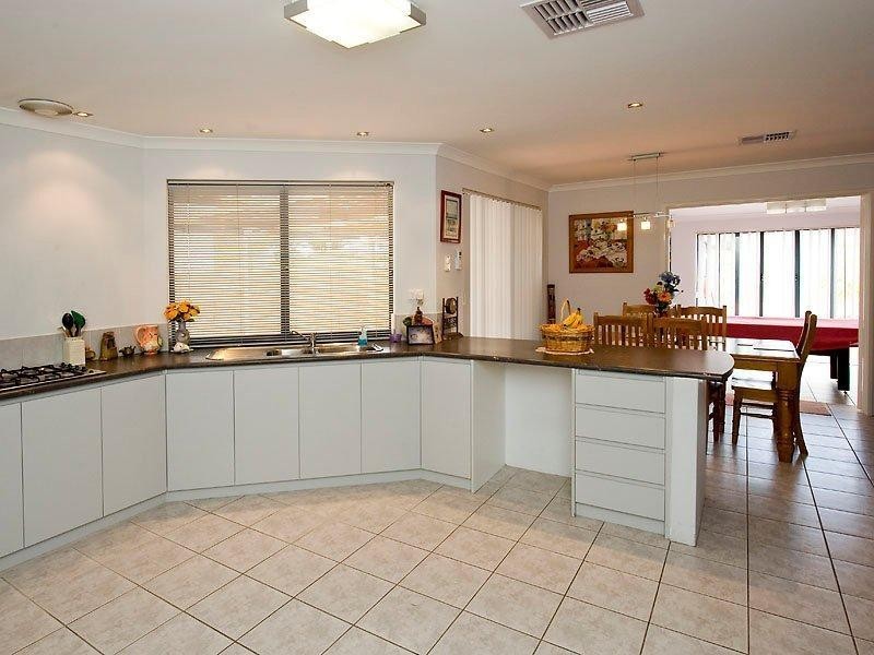 85 Baloo Crescent, Wannanup WA 6210