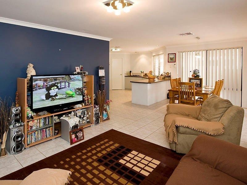85 Baloo Crescent, Wannanup WA 6210
