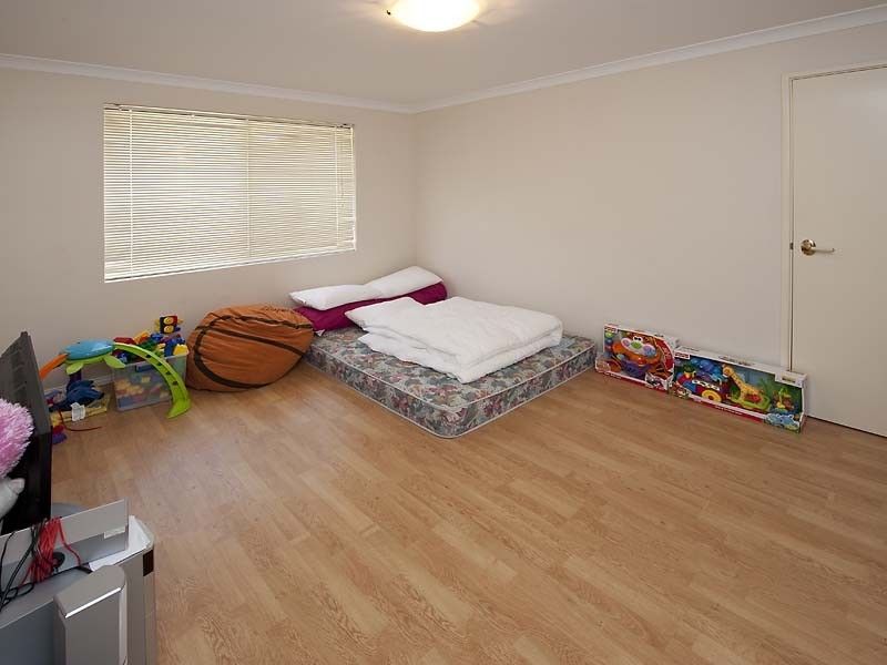 12 Endeavour Circle, Wannanup WA 6210