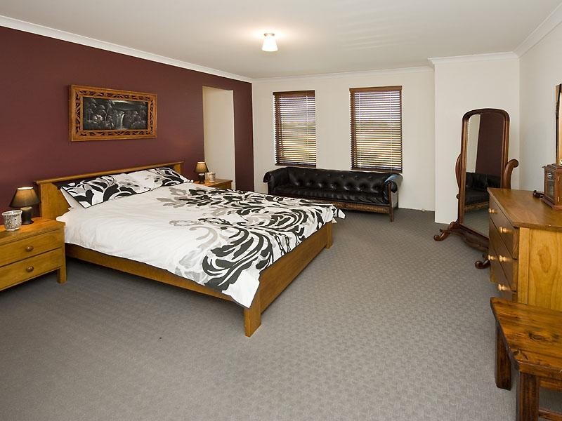 6 Quairading Rise, Dawesville WA 6211