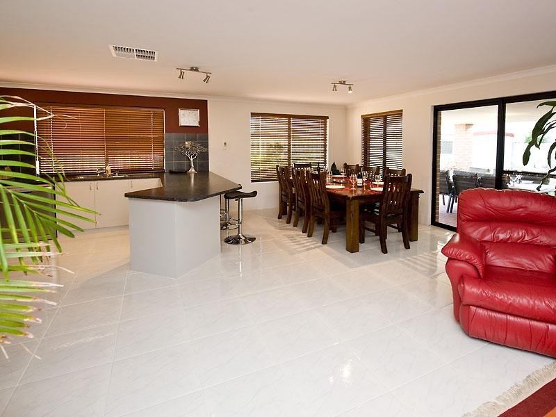 6 Quairading Rise, Dawesville WA 6211