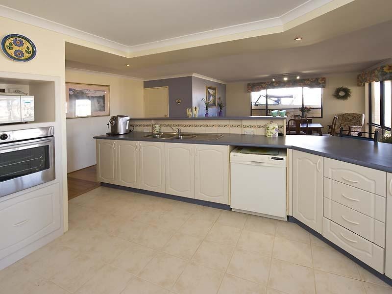 76 Alexis Circle, Wannanup WA 6210