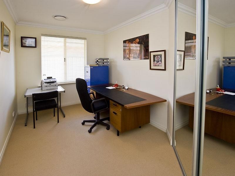 7 Lamont Court, Meadow Springs WA 6210