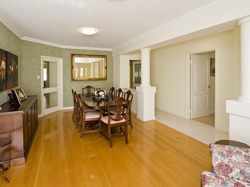 7 Lamont Court, Meadow Springs WA 6210