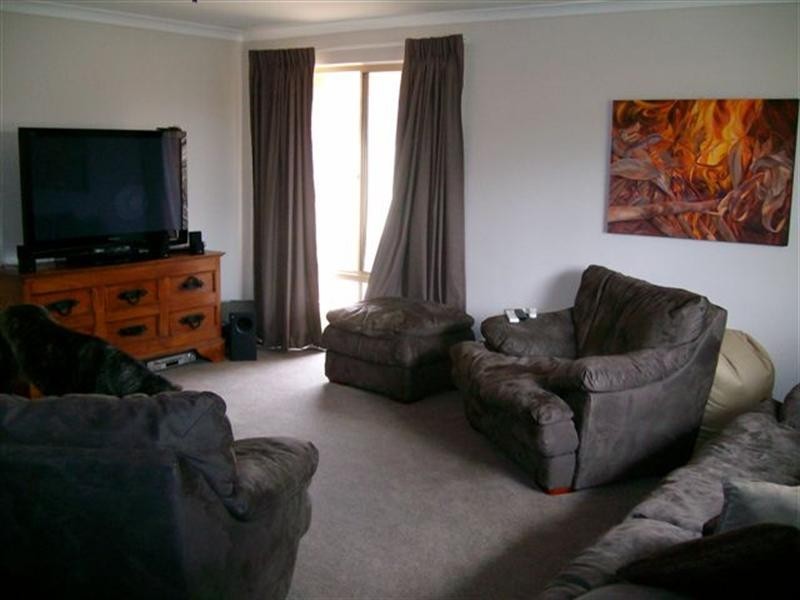 61 Sunningdale Chase, Meadow Springs WA 6210