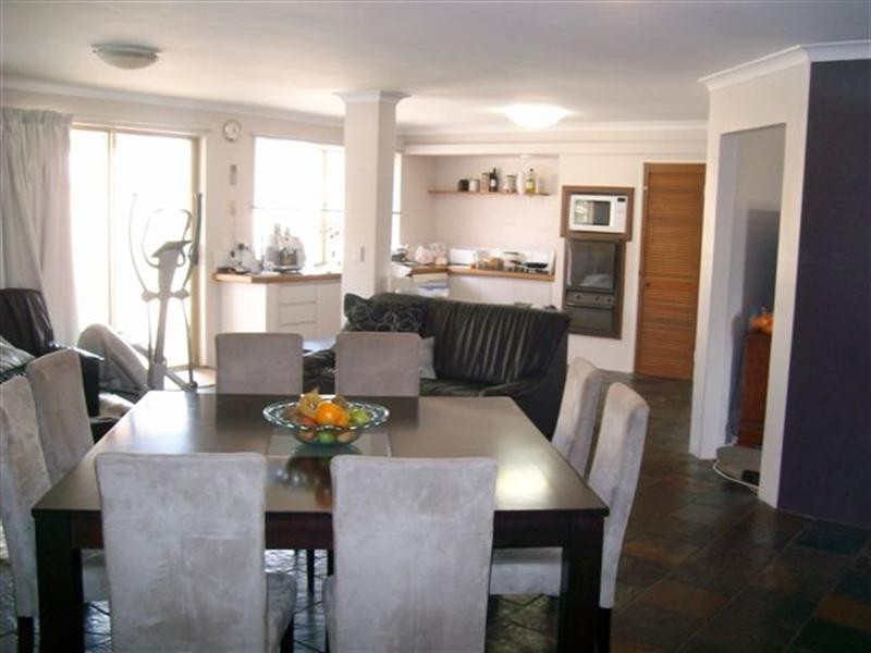 61 Sunningdale Chase, Meadow Springs WA 6210