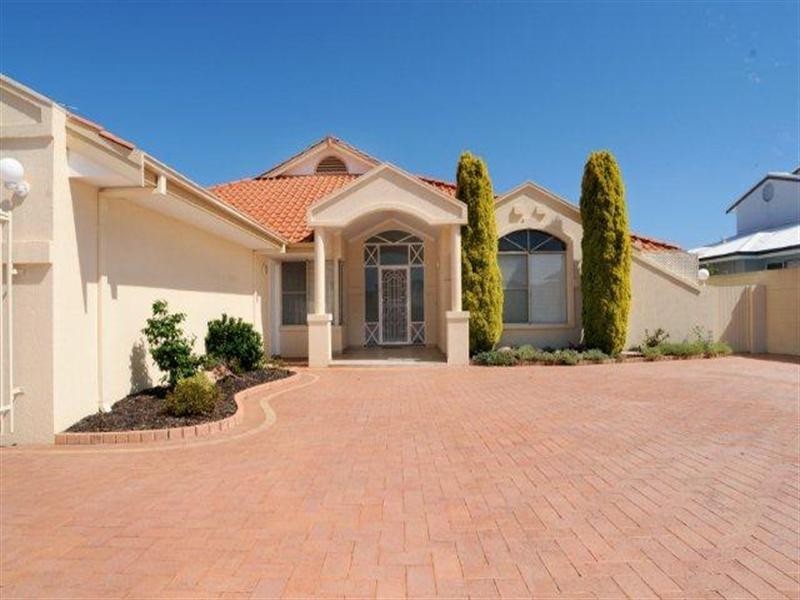 41 Cambria Island Retreat, Halls Head WA 6210