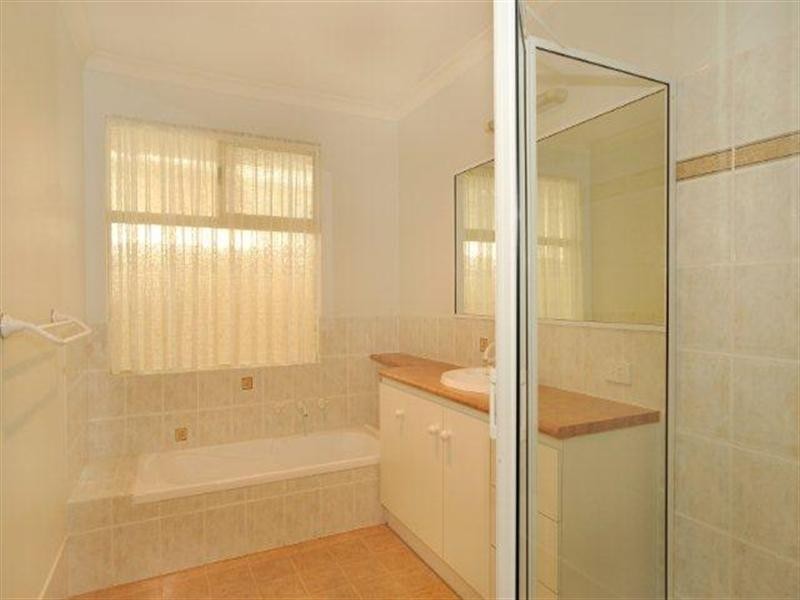 41 Cambria Island Retreat, Halls Head WA 6210