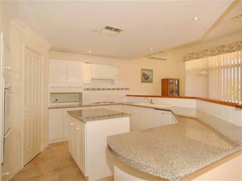 41 Cambria Island Retreat, Halls Head WA 6210