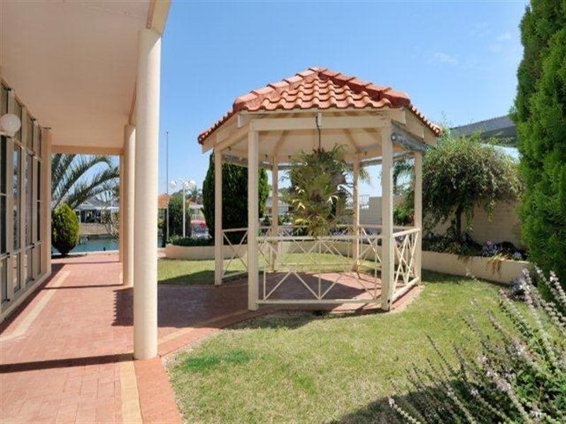 41 Cambria Island Retreat, Halls Head WA 6210