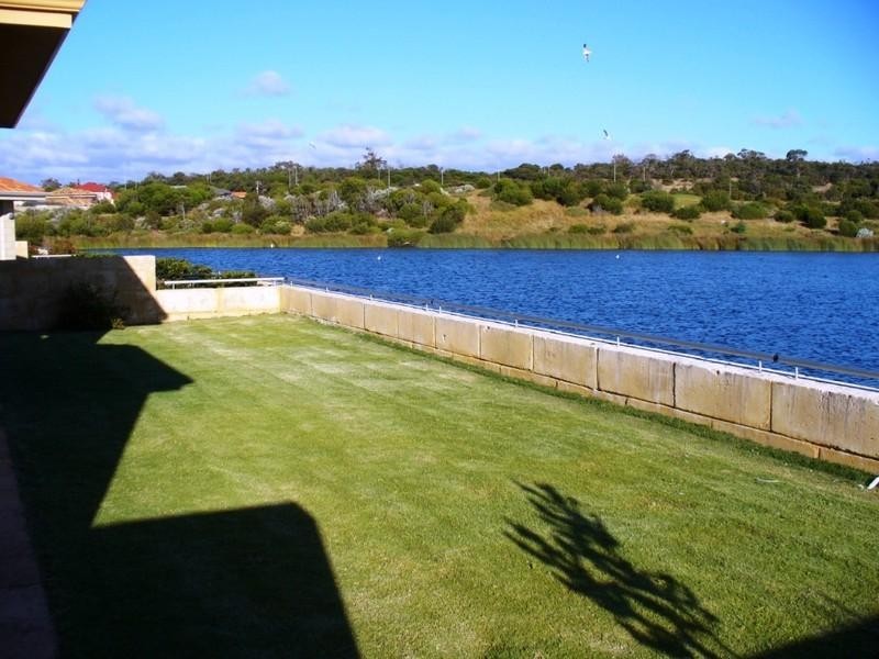 8 Lakeway Retreat, Dawesville WA 6211