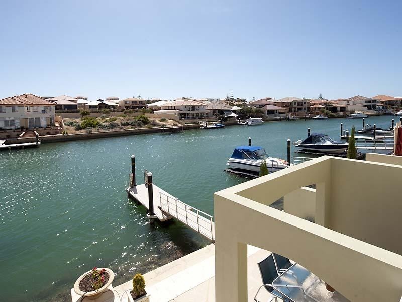 31/18 Port Quays, Wannanup WA 6210