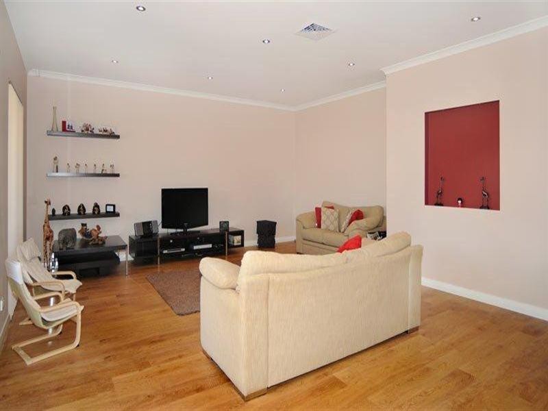 69 Richview Ramble, Wannanup WA 6210