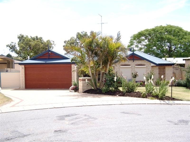 4 MAITLAND Close, Halls Head WA 6210
