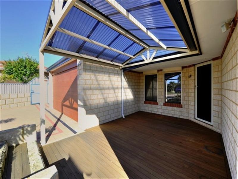 4 MAITLAND Close, Halls Head WA 6210