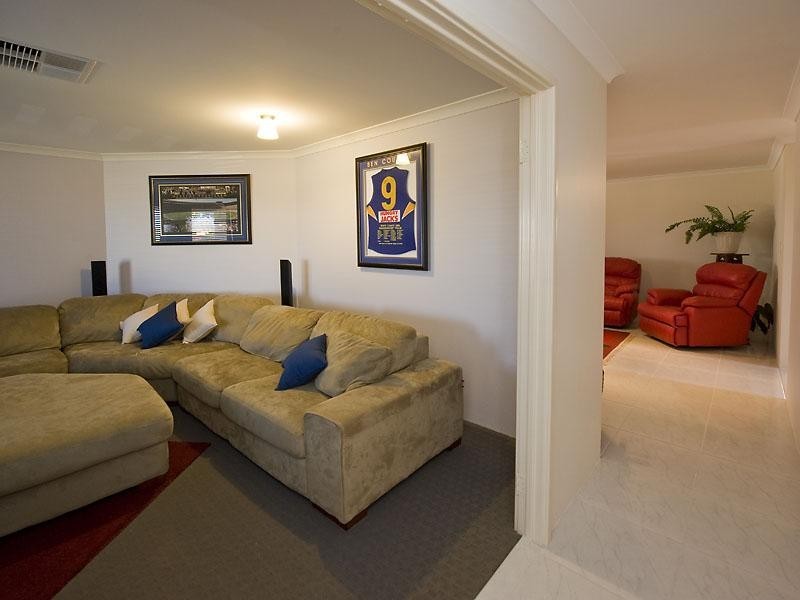 6 Quairading Rise, Dawesville WA 6211