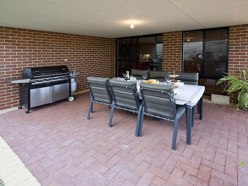 6 Quairading Rise, Dawesville WA 6211
