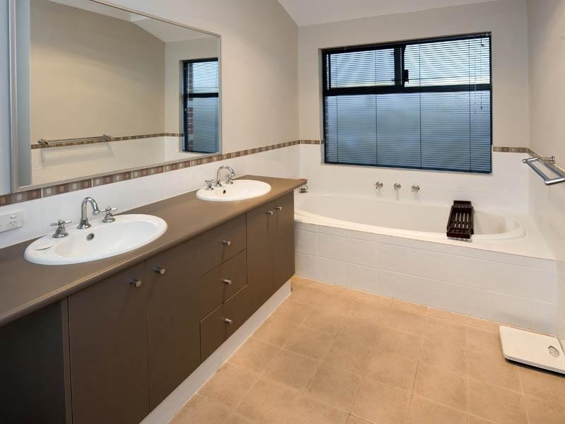 8 Tammin Court, Dawesville WA 6211