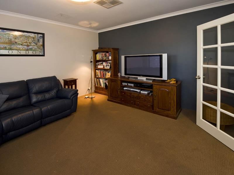 8 Tammin Court, Dawesville WA 6211