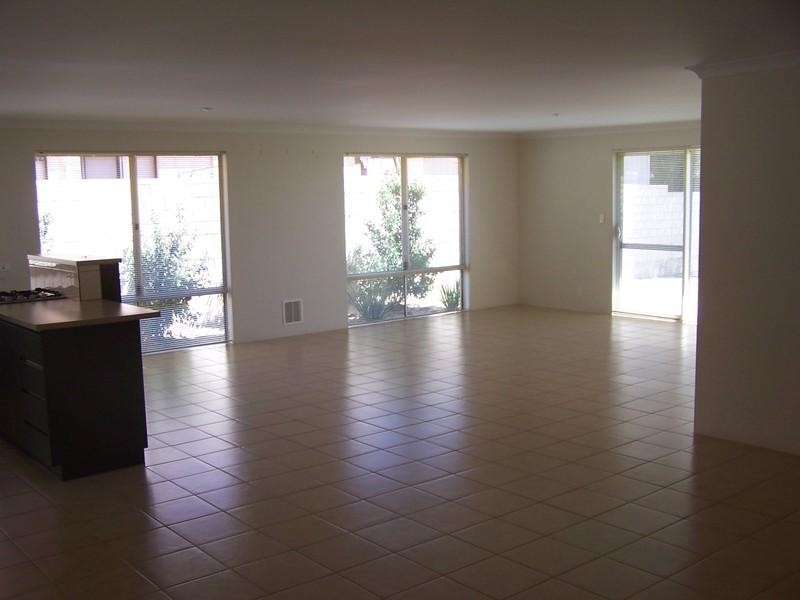 65 Northport Boulevard, Wannanup WA 6210