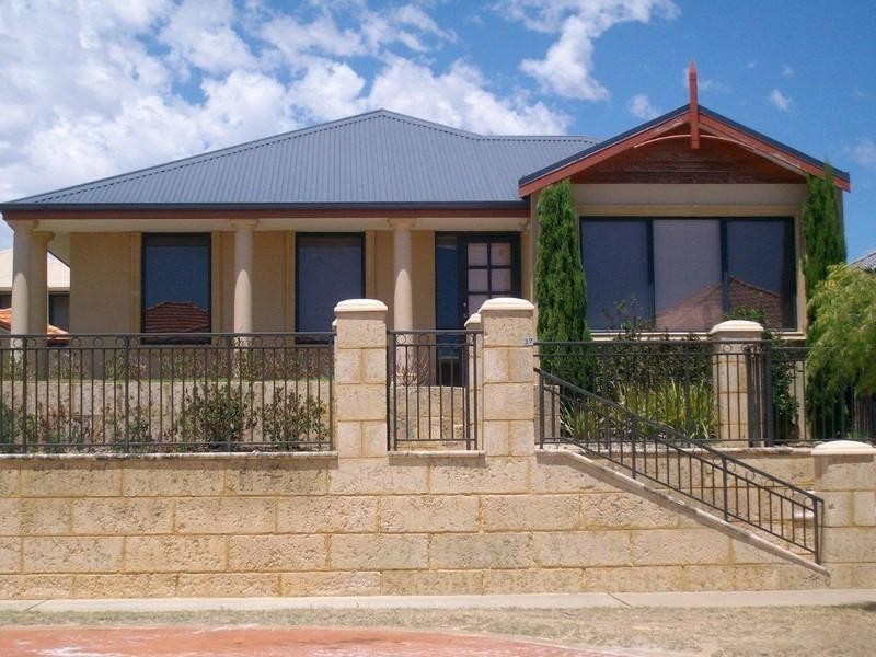 37 Batavia Avenue, Wannanup WA 6210