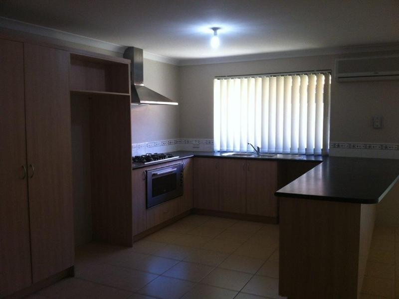 37 Batavia Avenue, Wannanup WA 6210