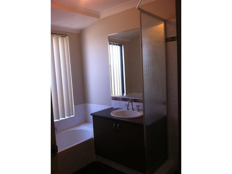 37 Batavia Avenue, Wannanup WA 6210