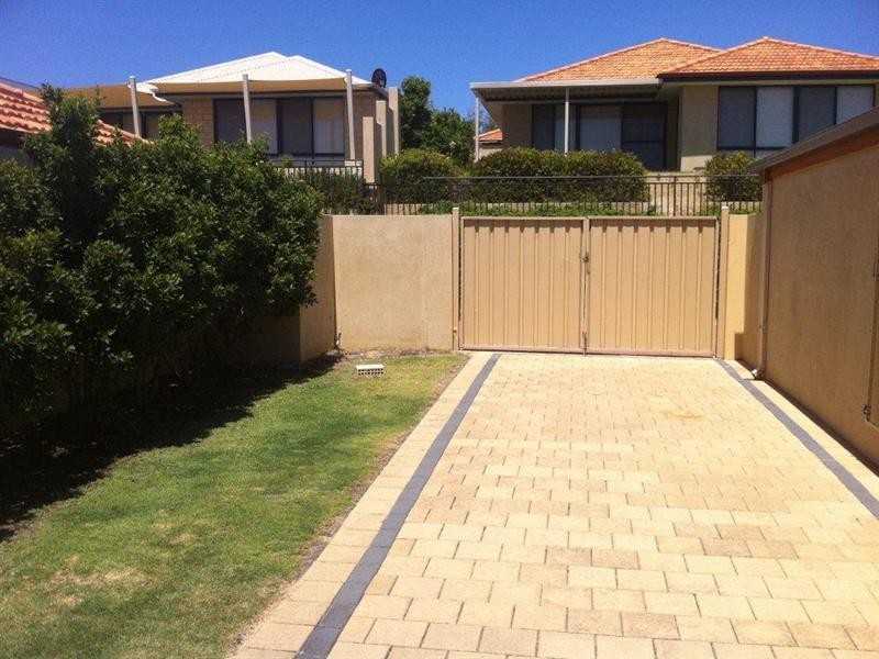 37 Batavia Avenue, Wannanup WA 6210