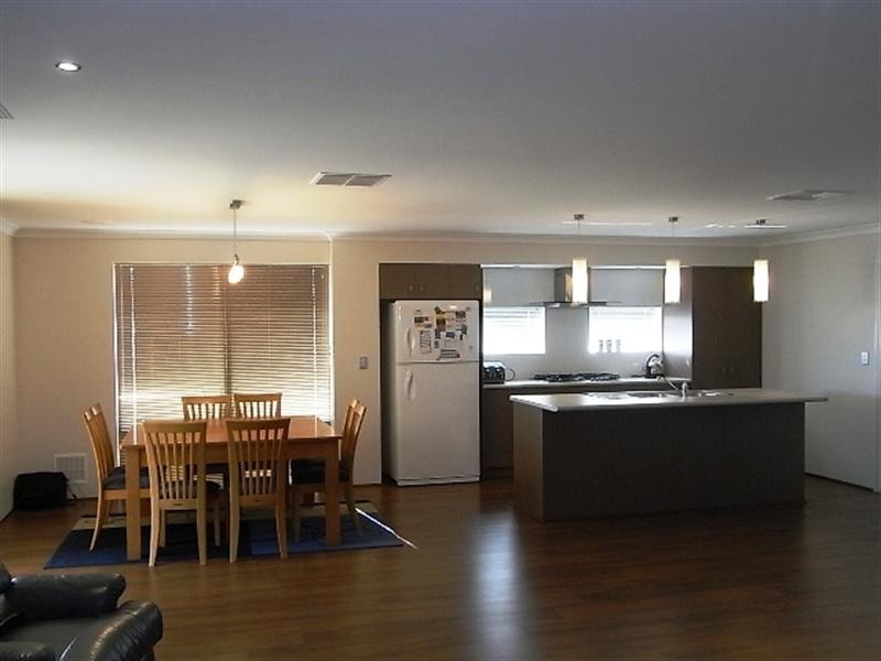 92 YINDANA, Lakelands WA 6180