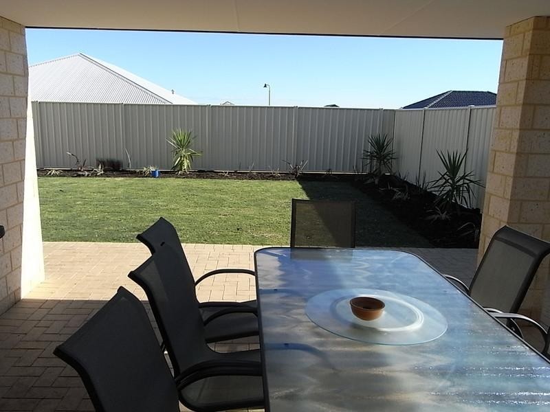 92 YINDANA, Lakelands WA 6180