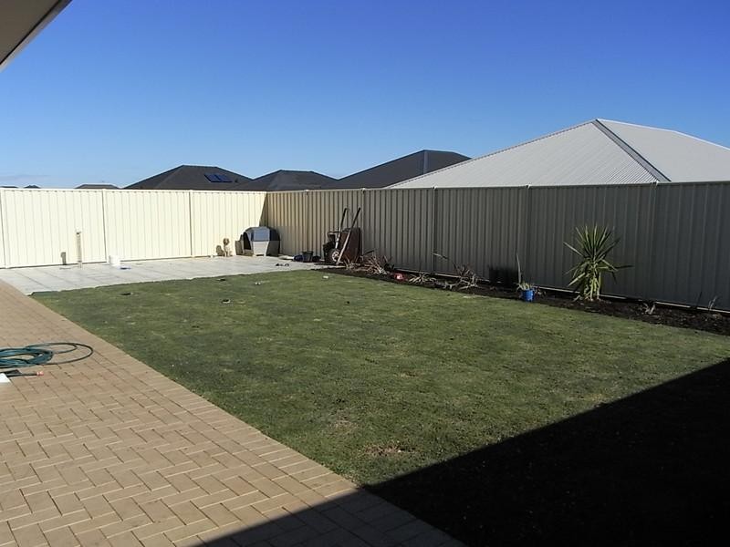 92 YINDANA, Lakelands WA 6180