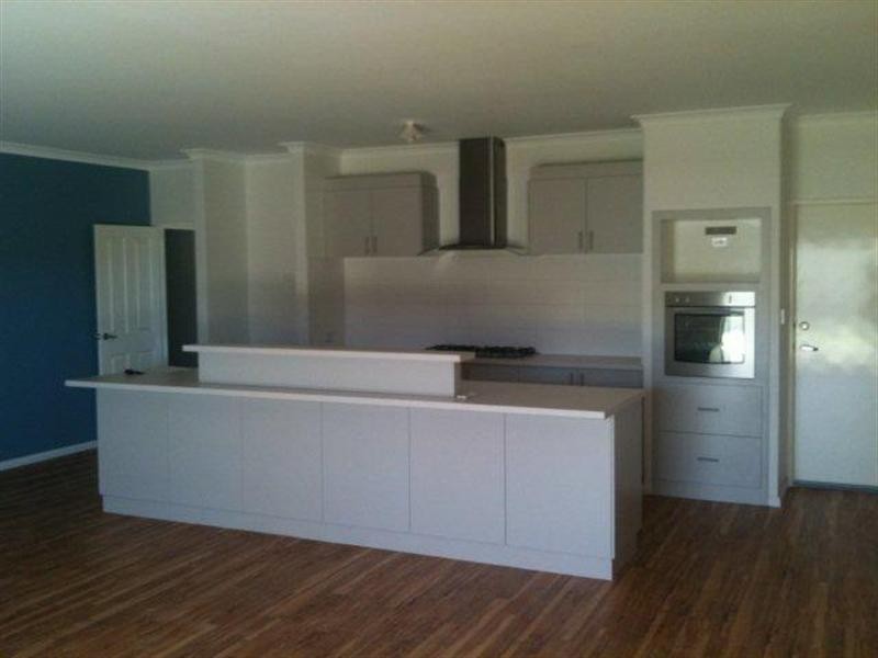 26 Banksiadale Gate, Lakelands WA 6180