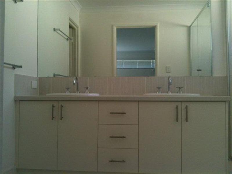 26 Banksiadale Gate, Lakelands WA 6180