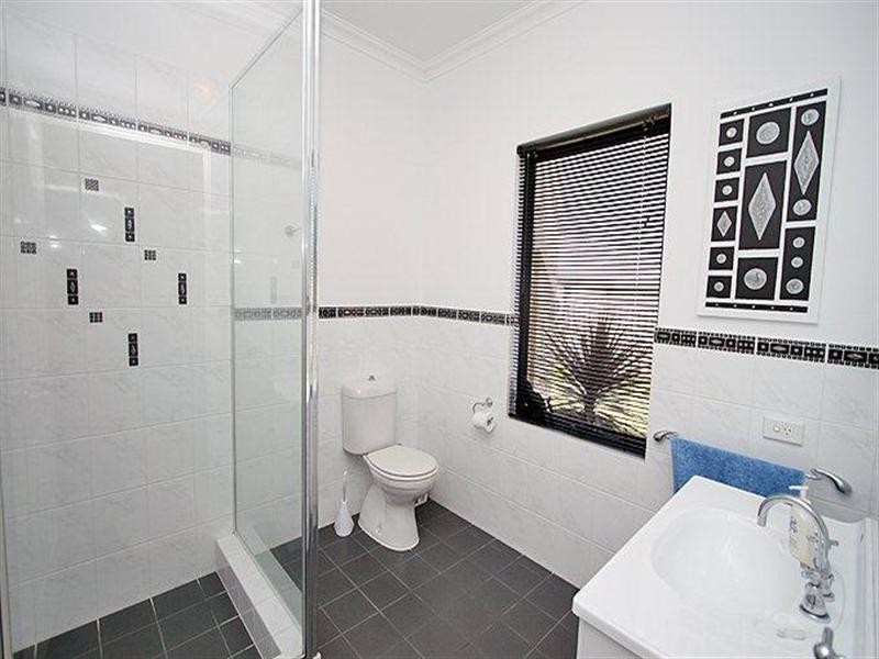 8 Asper Way, Halls Head WA 6210