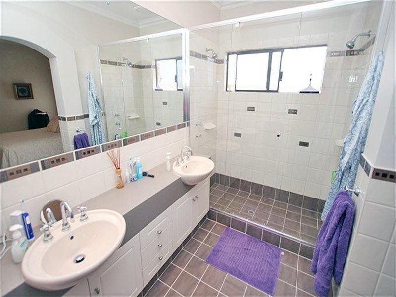8 Asper Way, Halls Head WA 6210
