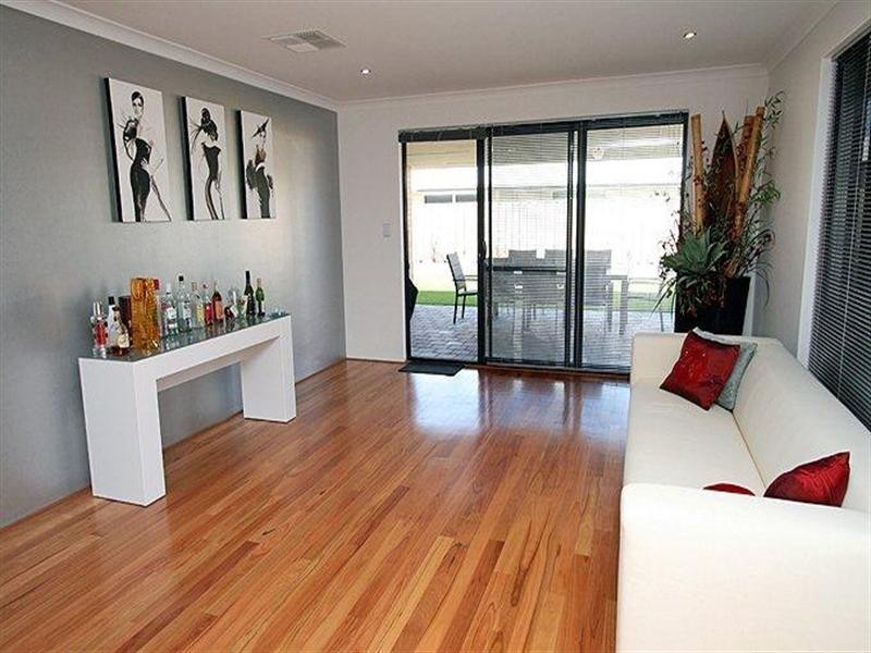 81 Carissa Turn, Halls Head WA 6210