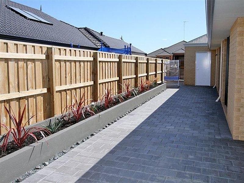 81 Carissa Turn, Halls Head WA 6210