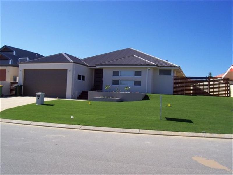 14 Endeavour Circle, Wannanup WA 6210